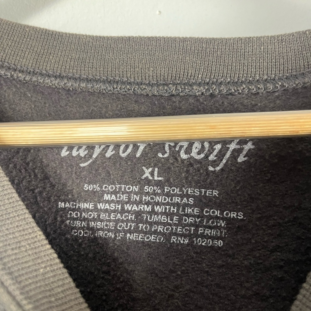 Taylor Swift Eras Sweatshirt size XL debut-folklore - Picture 4 of 5